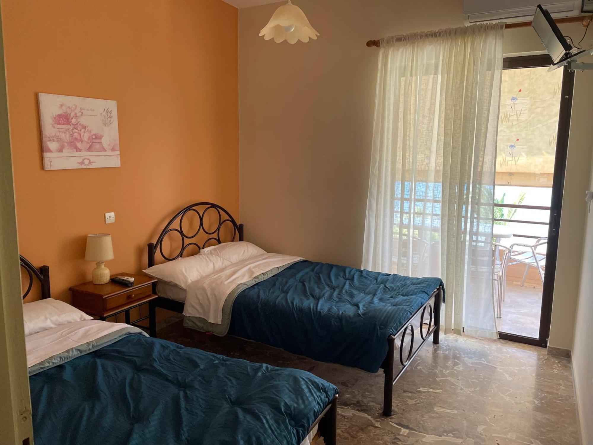 Finikas Apartment Iria Luaran gambar